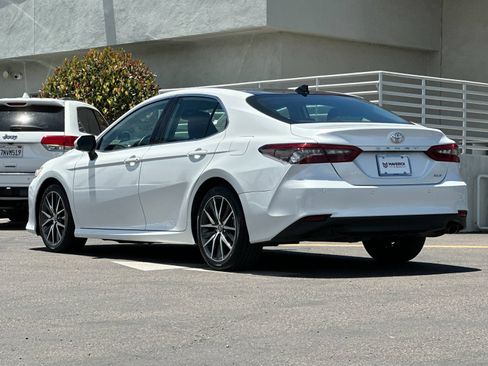 Used 2023 Toyota Camry XLE w/ Navigation Package FWD image 3