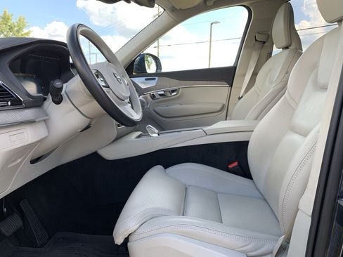 Used 2025 Volvo XC90 T8 Ultra w/ Lounge Package AWD/4WD image 34