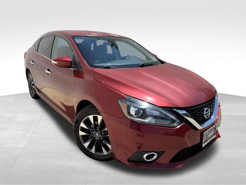 Used 2019 Nissan Sentra SR FWD image 2