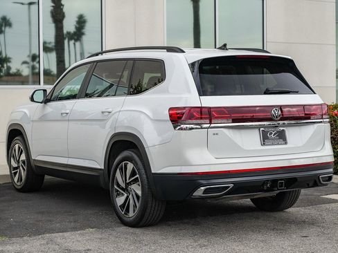 Used 2024 Volkswagen Atlas SE image 4