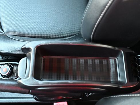 Used 2018 MINI Cooper Convertible image 21