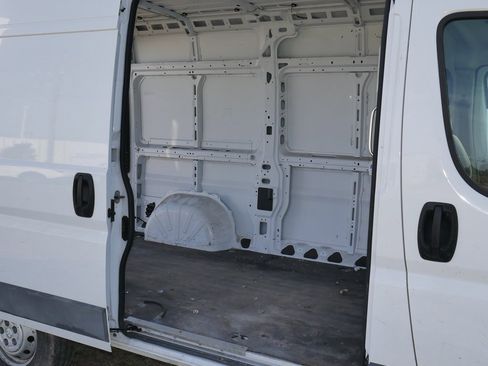 Used 2017 RAM ProMaster 2500 image 14