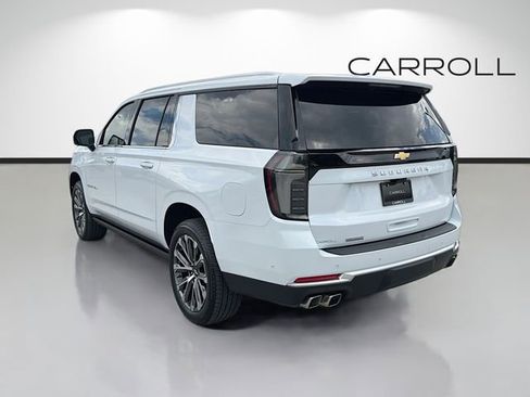 Used 2026 Chevrolet Suburban High Country AWD/4WD image 5