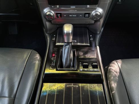 Used 2020 Lexus GX 460 Premium w/ Premium Package AWD/4WD image 16