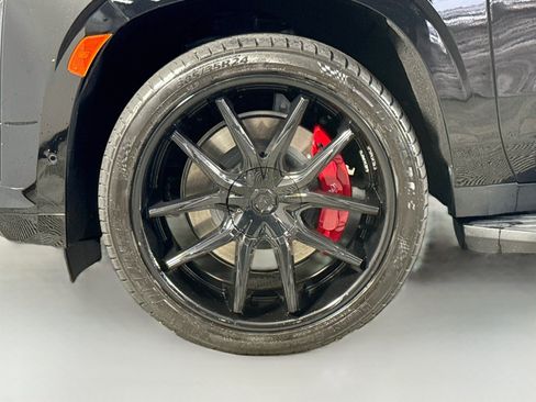 Used 2021 Cadillac Escalade Sport RWD image 38