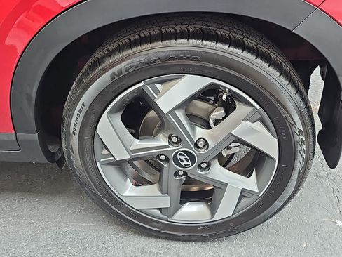 Certified 2022 Hyundai Venue SEL FWD image 12