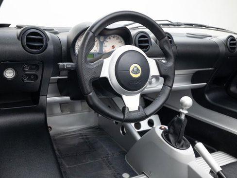 Used 2005 Lotus Elise image 6