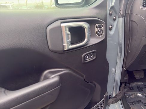 New 2026 Jeep Gladiator Sport image 7