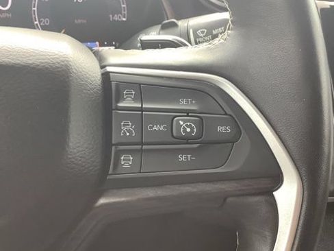 Used 2021 Jeep Grand Cherokee L Limited AWD/4WD image 31