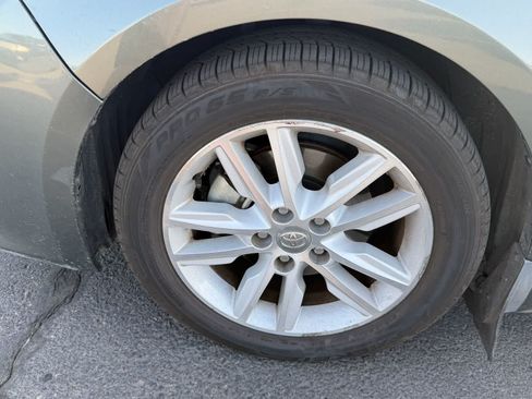 Used 2013 Toyota Avalon XLE Premium FWD image 5