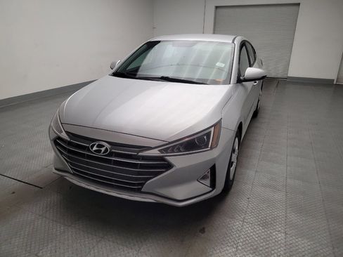 Used 2019 Hyundai Elantra SE image 15