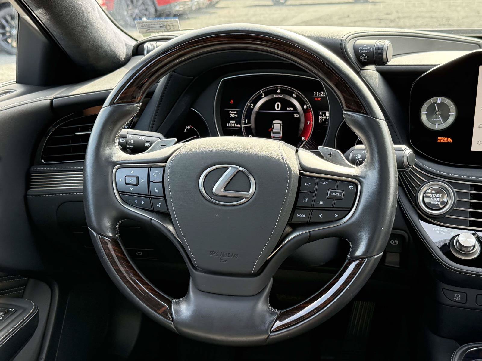 Used 2023 Lexus LS 500 AWD w/ Interior Upgrade Package image 9