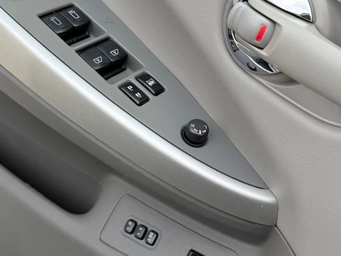 Used 2009 Nissan Quest SE w/ Seat Pkg image 31