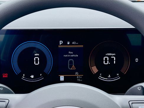 New 2026 Hyundai Tucson SEL FWD image 9