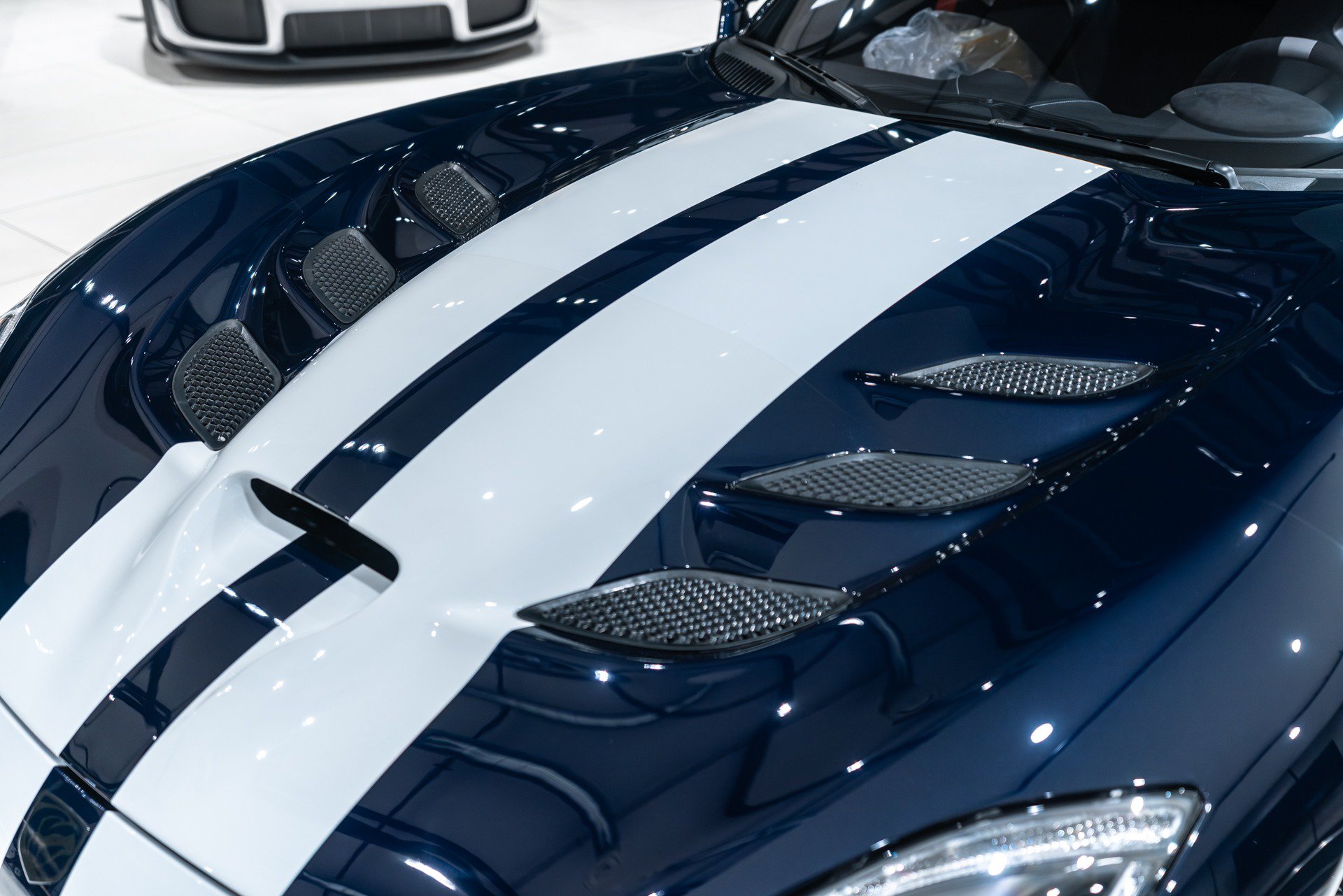 Used 2016 Dodge Viper ACR RWD image 12