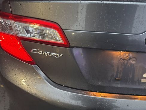 Used 2012 Toyota Camry LE image 7