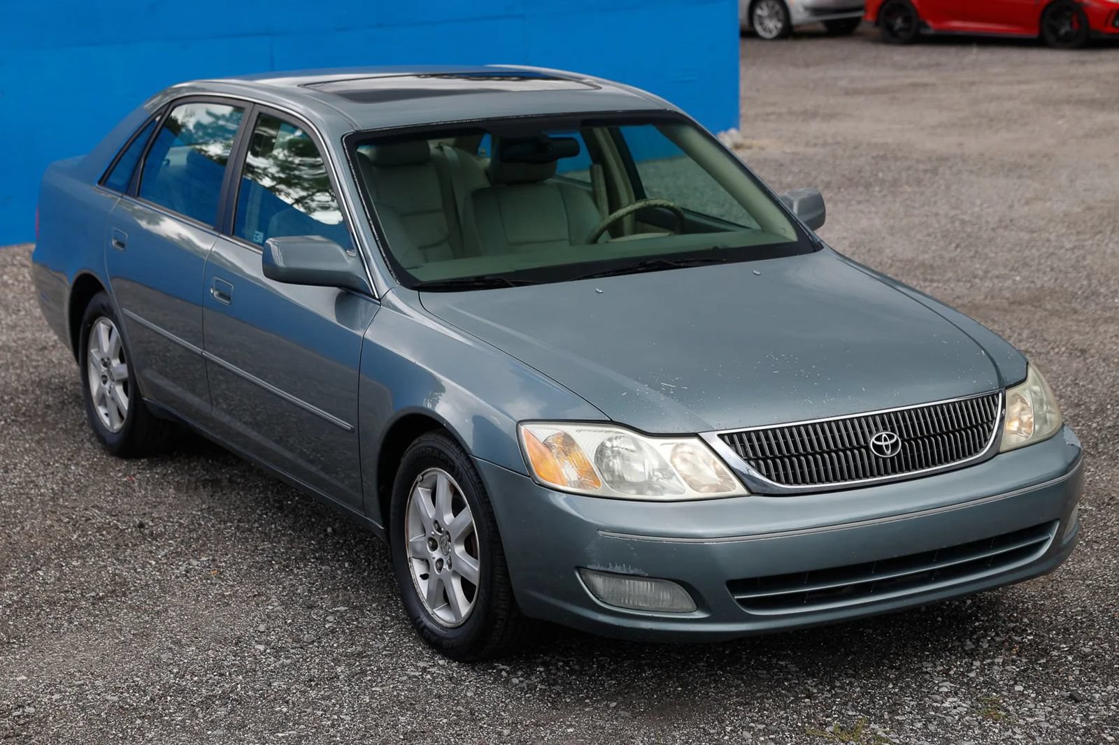 Used 2001 Toyota Avalon XLS w/ Option Pkg 5 FWD image 9