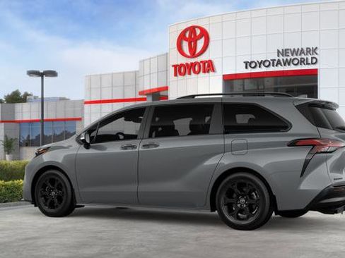 New 2026 Toyota Sienna XLE Woodland Edition AWD/4WD image 13
