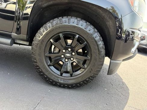 Used 2019 Chevrolet Colorado Z71 w/ Z71 Midnight Edition AWD/4WD image 8