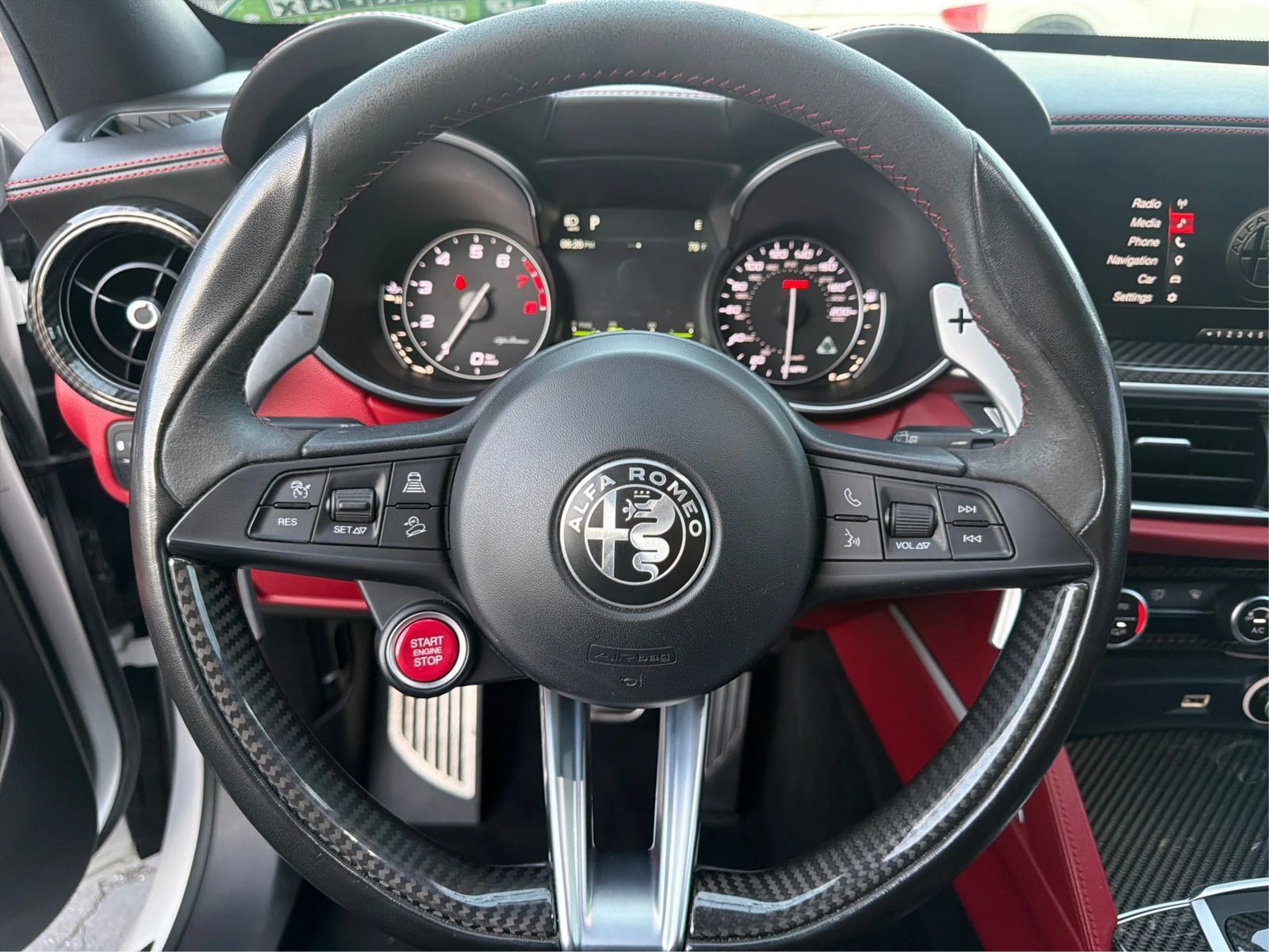 Used 2018 Alfa Romeo Stelvio Quadrifoglio w/ Driver Assist Dynamic Package AWD/4WD image 17
