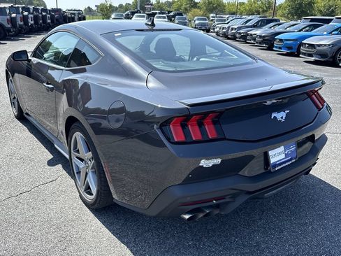 Used 2024 Ford Mustang Premium RWD image 5