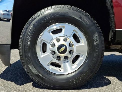 Used 2015 Chevrolet Silverado 2500 LT w/ LT Convenience Package RWD image 8