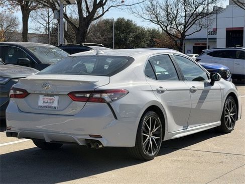 Certified 2024 Toyota Camry SE image 4