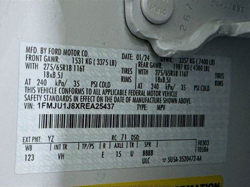 Used 2024 Ford Expedition XLT image 12