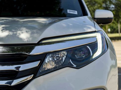 Used 2018 Honda Pilot Elite image 11