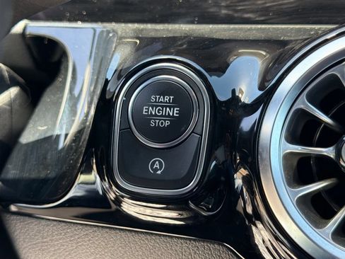 Used 2023 Mercedes-Benz GLA 250 image 30