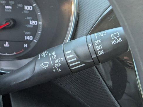 Used 2021 Chevrolet TrailBlazer LT w/ Convenience Package FWD image 27