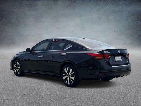 Used 2022 Nissan Altima 2.5 SV image 4