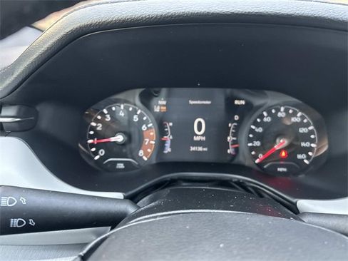 Used 2023 Jeep Compass Limited image 28