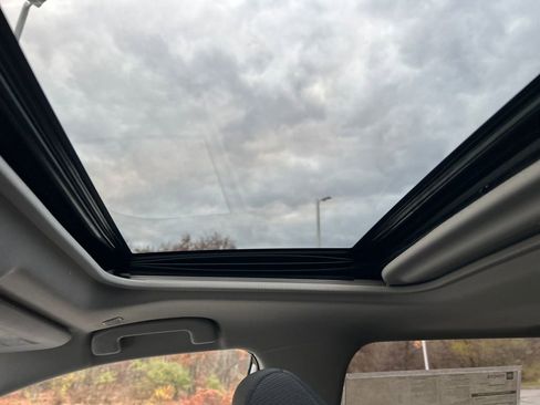 New 2025 Toyota RAV4 XLE image 15