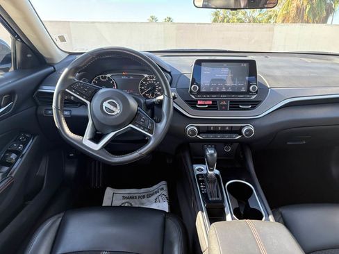 Used 2024 Nissan Altima 2.5 SR image 16