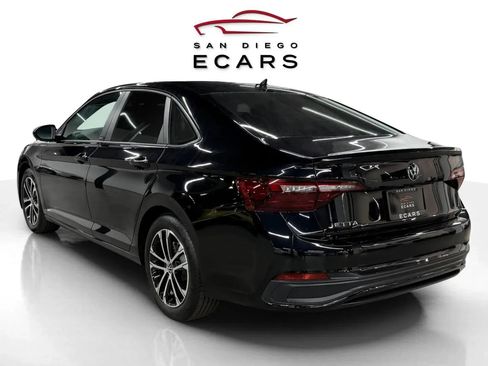 Used 2024 Volkswagen Jetta Sport image 7