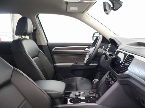 Certified 2022 Volkswagen Atlas SE image 21