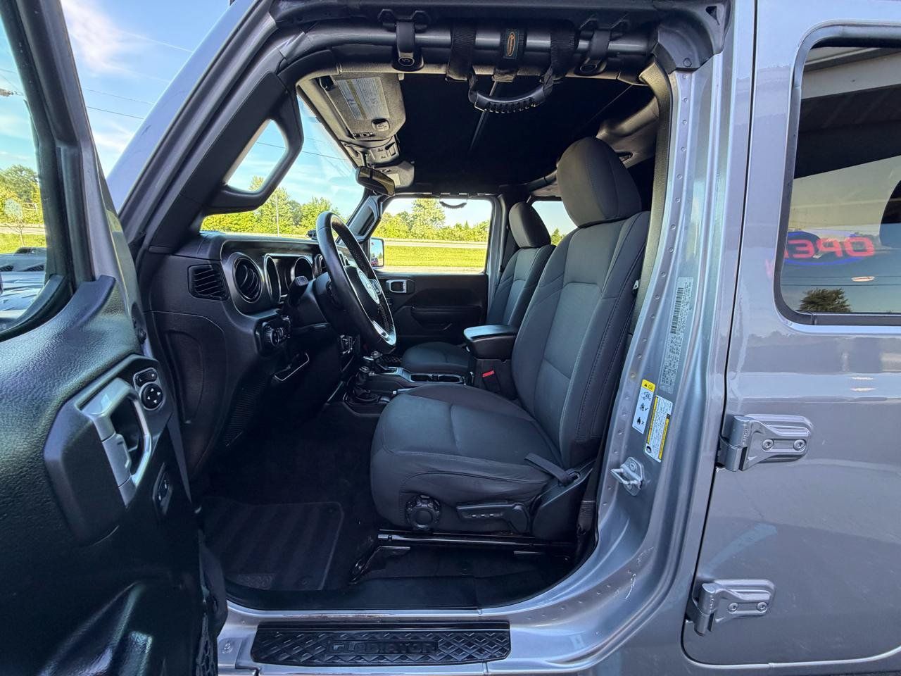 Used 2020 Jeep Gladiator Sport w/ Quick Order Package 24S AWD/4WD image 13