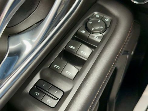 Used 2023 GMC Yukon AT4 w/ AT4 Premium Plus Package AWD/4WD image 26