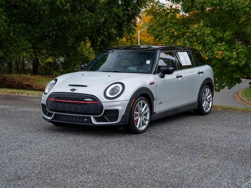 Used 2022 MINI Cooper Clubman John Cooper Works image 5