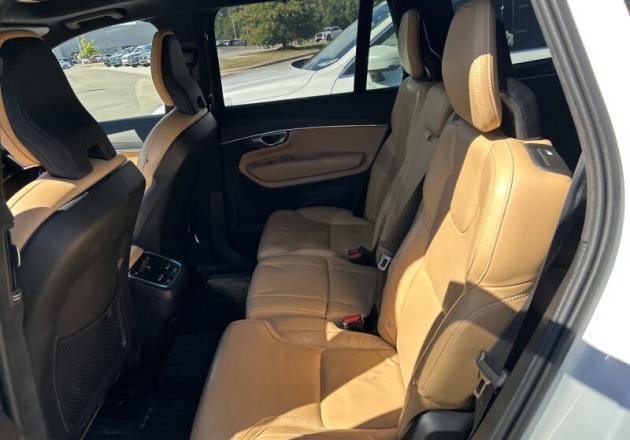 Used 2024 Volvo XC90 B6 Ultimate w/ Lounge Package AWD/4WD image 4