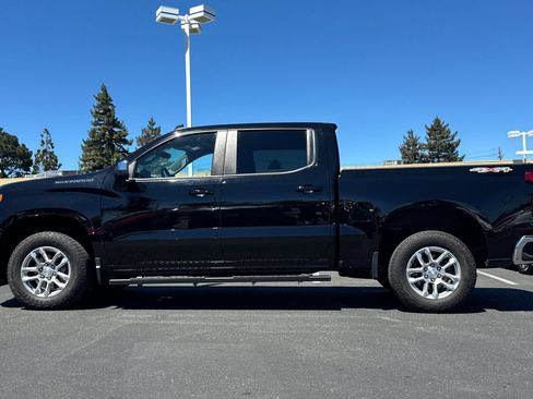 Used 2022 Chevrolet Silverado 1500 LT AWD/4WD image 8