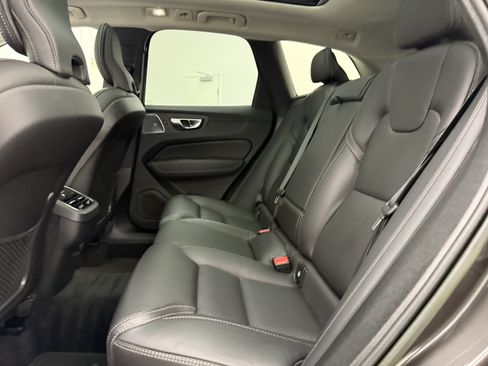 Certified 2023 Volvo XC60 B5 Ultimate AWD/4WD image 23