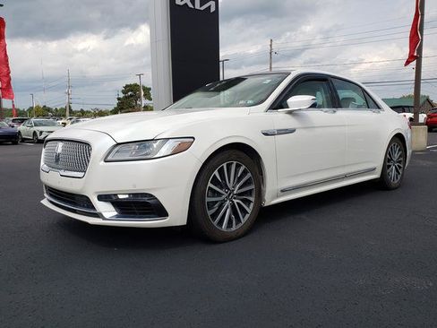 Used 2017 Lincoln Continental Select AWD/4WD image 8