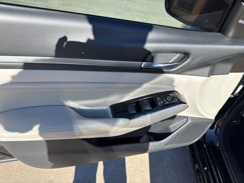 Used 2021 Nissan Altima 2.5 SV w/ SV Premium Package image 10