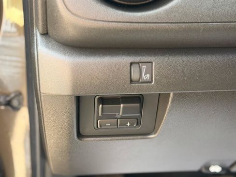 Used 2023 Chevrolet Colorado Trail Boss w/ Safety Package AWD/4WD image 10