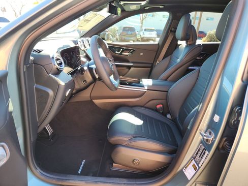 New 2025 Mercedes-Benz GLC 350e 4MATIC image 16