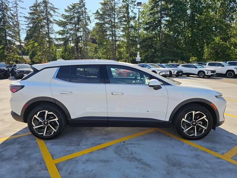 New 2026 Chevrolet Equinox EV LT AWD/4WD image 6