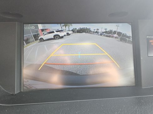 Used 2015 Lexus ES 350 w/ Luxury Package FWD image 9