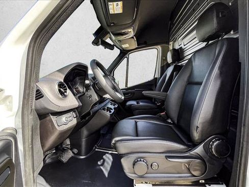 Used 2026 Mercedes-Benz Sprinter 2500 image 16